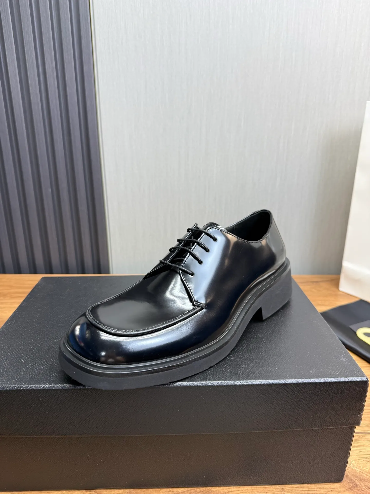 Men's shoes 💰840💰 [PRADA] New models synchronized with the official website, high-quality shipments ✔️Hot-sellers🔥 Original cowhide. Open edge beaded cowhide + cowhide lining, 1🆚1 replica, original lightweight foam outsole, 38-45 (men's 38.45 custom-made, non-refundable)